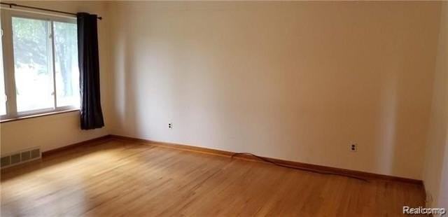 6119 Rochester Rd - Photo 7 of 11