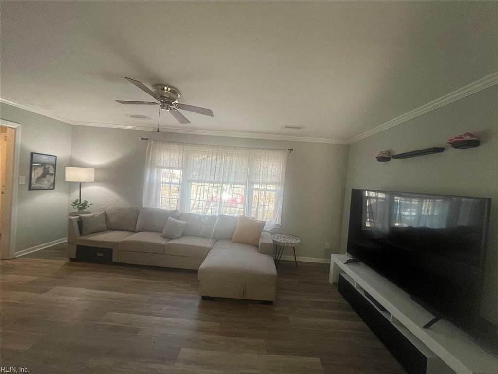 344 De Laura Dr - Photo 5 of 35