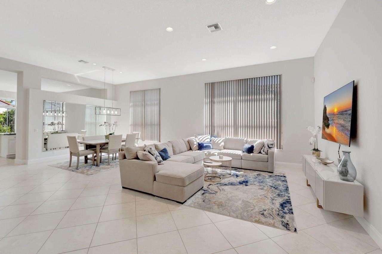 6666 Nw 23rd Ter - Photo 4 of 43