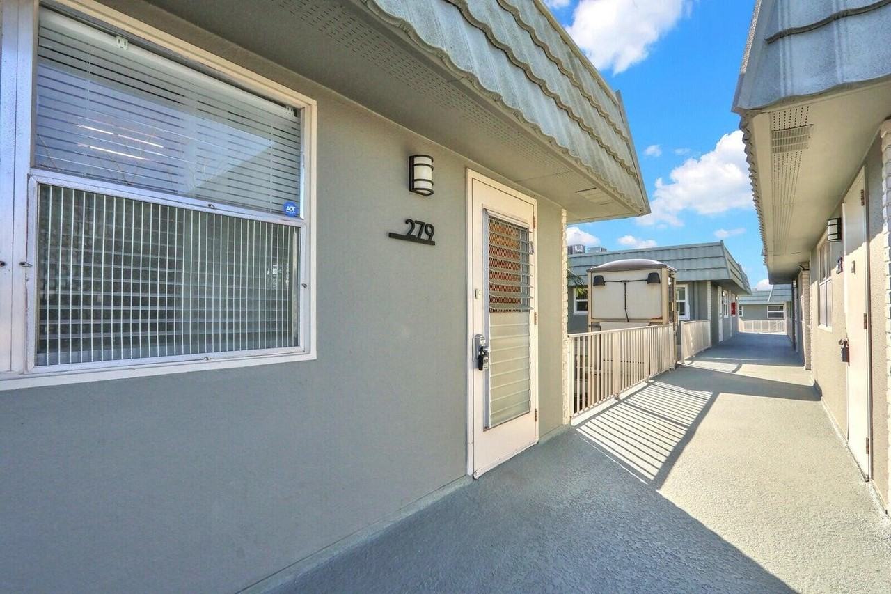 279 Flanders F - Photo 3 of 18