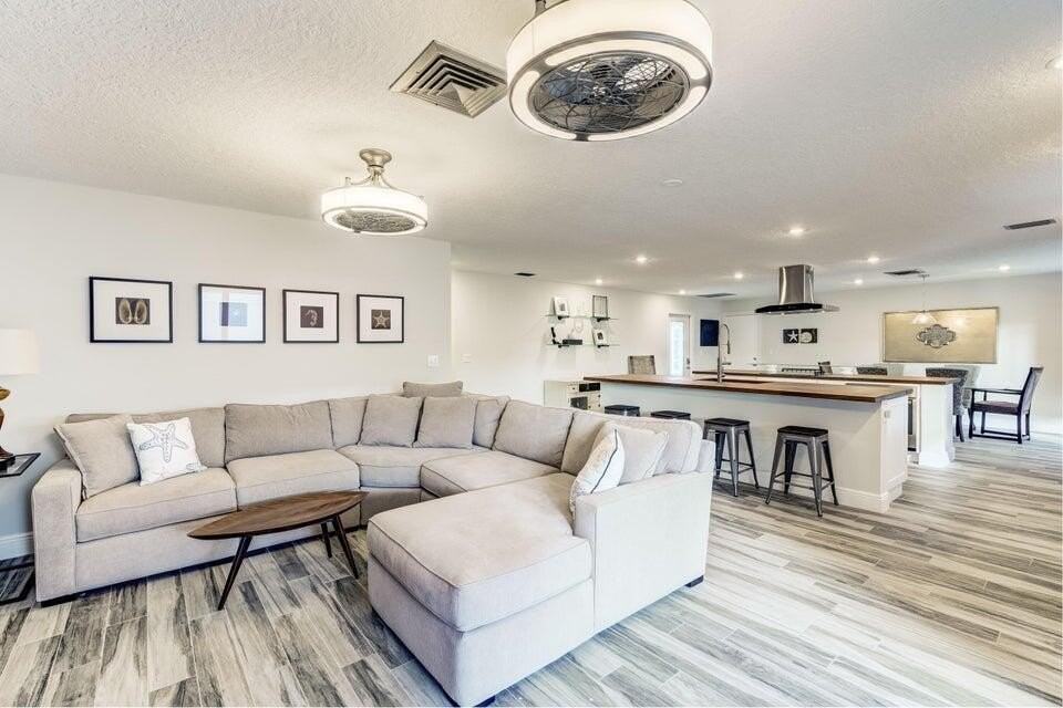 2594 Marcinski Rd - Photo 3 of 11