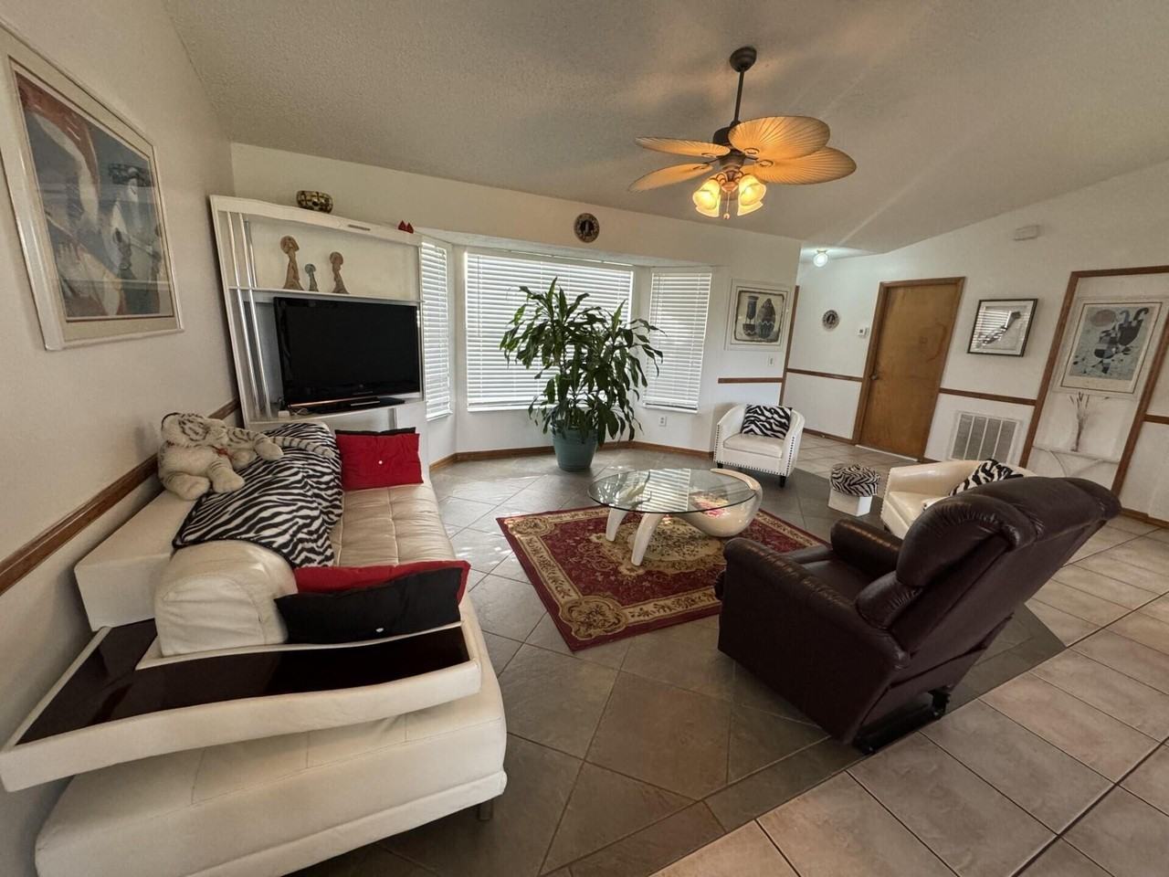 6774 Nw Abigail Ave - Photo 2 of 17