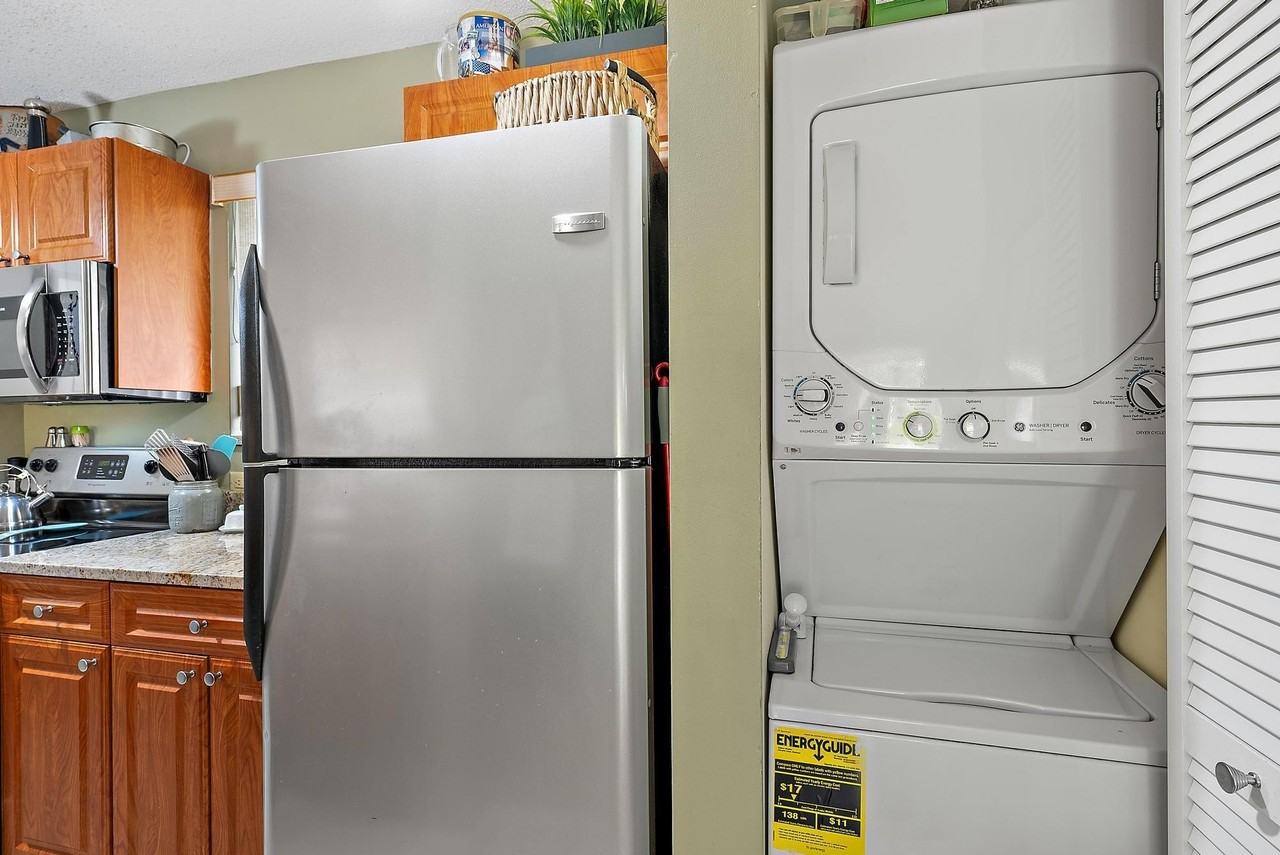 835 Club Dr - Photo 6 of 14