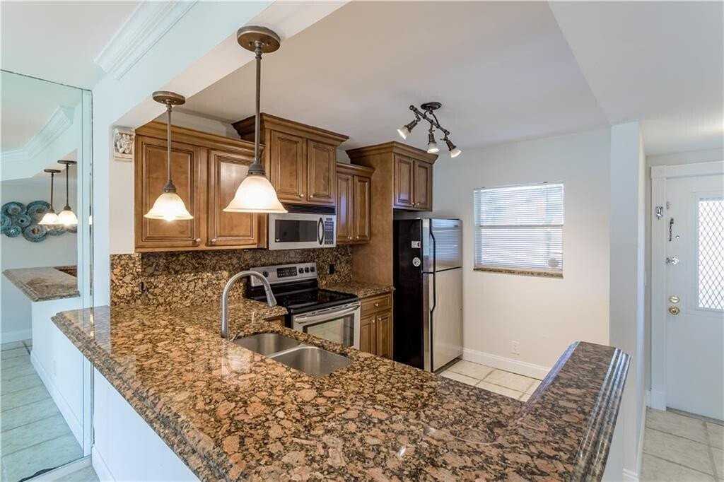 2800 Fiore Way #2060