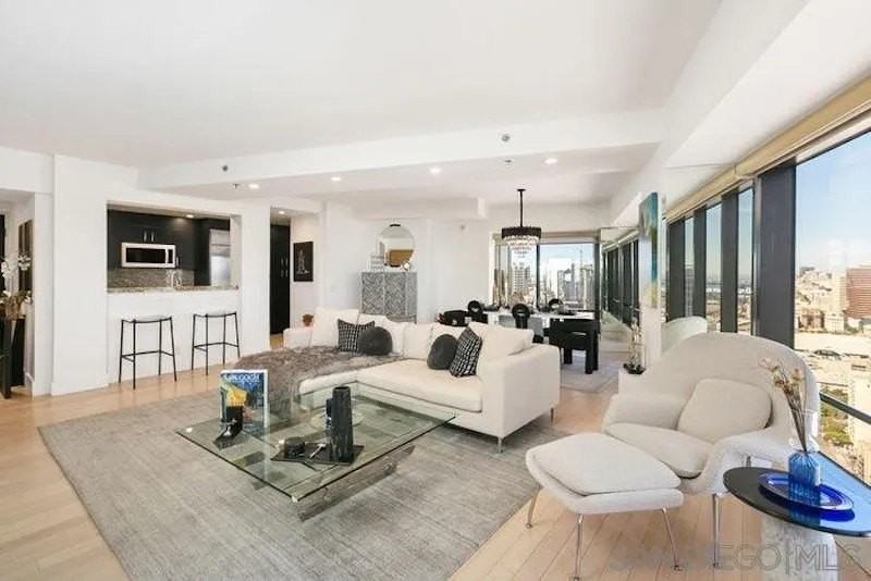 200 Harbor Dr Unit 3401 #3401 - Photo 3 of 18