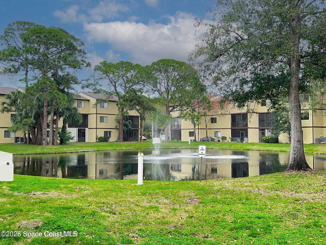 7801 Maplewood Dr Apt 911 #911 - Photo 4 of 36