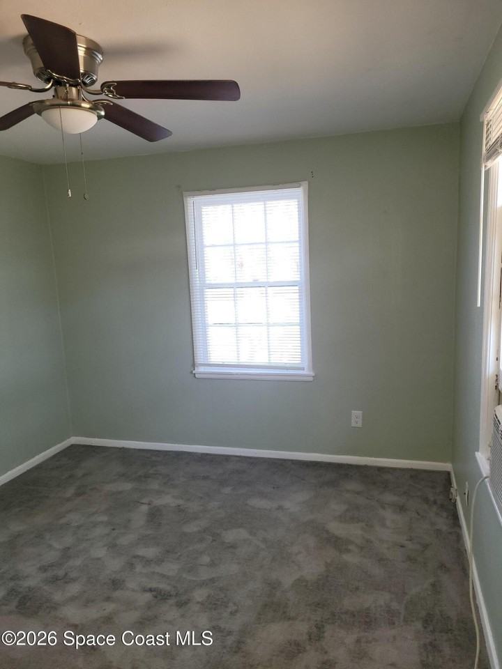 807 Azalea Ct - Photo 5 of 6