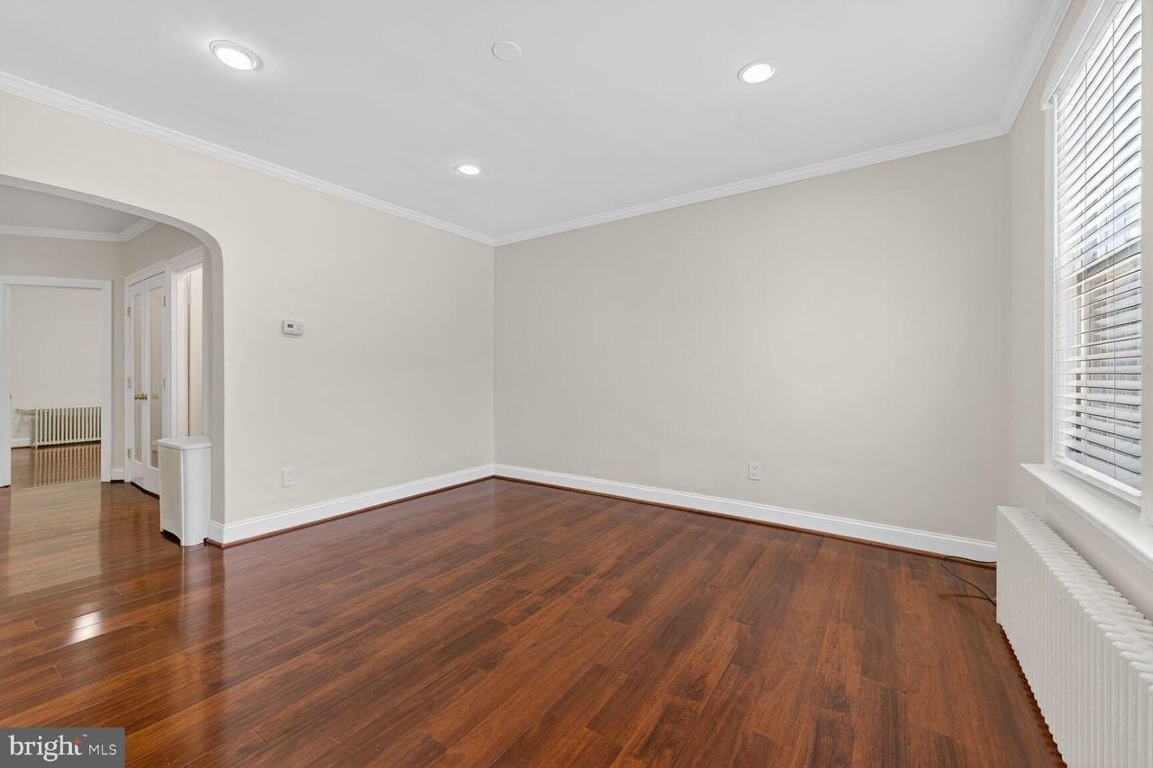 1618 18th St Se Apt 1 #1 - Photo 4 of 21