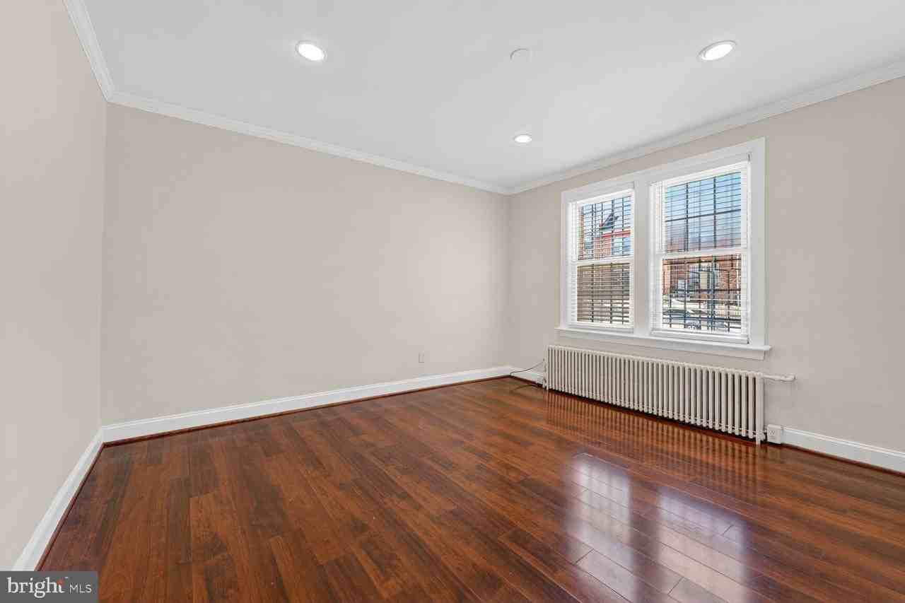 1618 18th St Se Apt 1 #1 - Photo 6 of 21