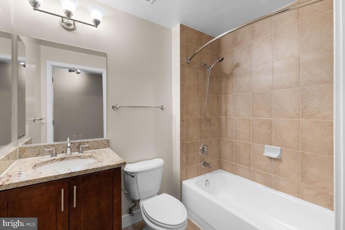 1211 13th St Nw Apt 407 #407 - Photo 6 of 12