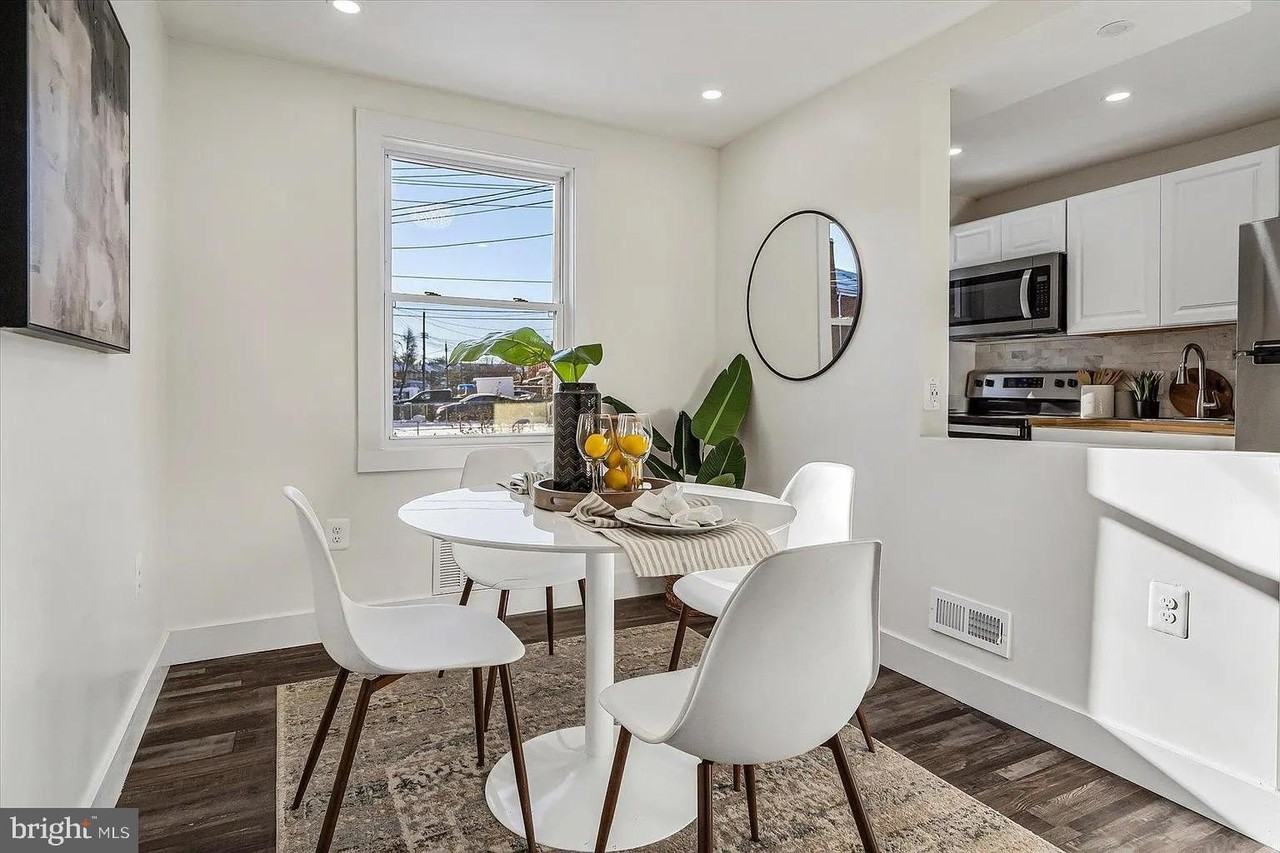 3925 Chesterfield Ave - Photo 3 of 5