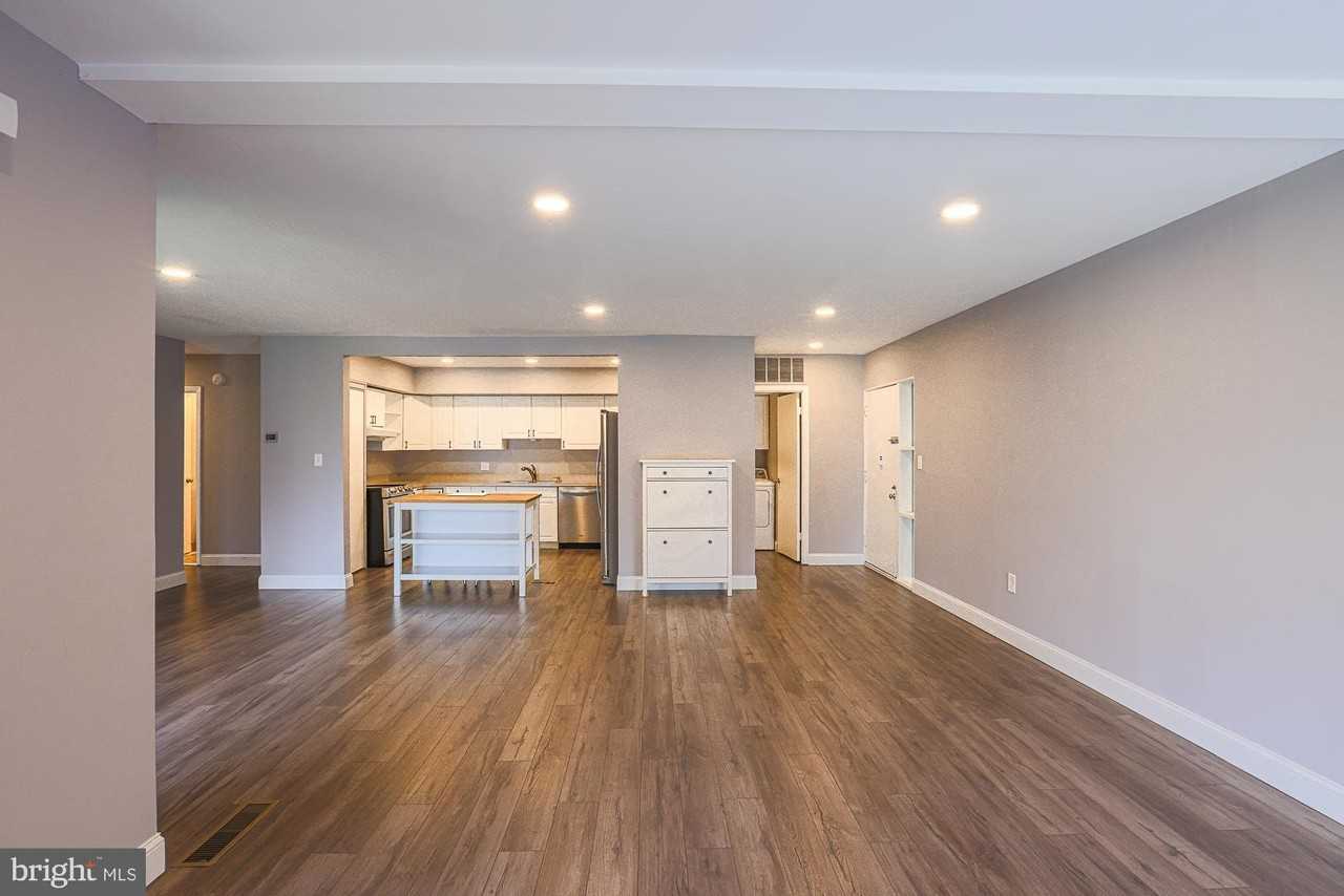 2 Stonehenge Cir Apt 9 #9 - Photo 7 of 26