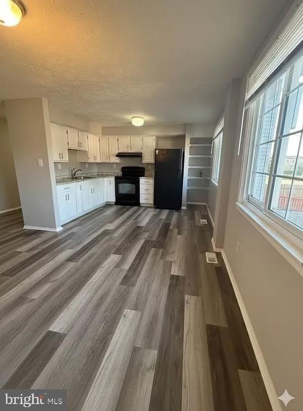 7004 Hames Ct - Photo 4 of 12