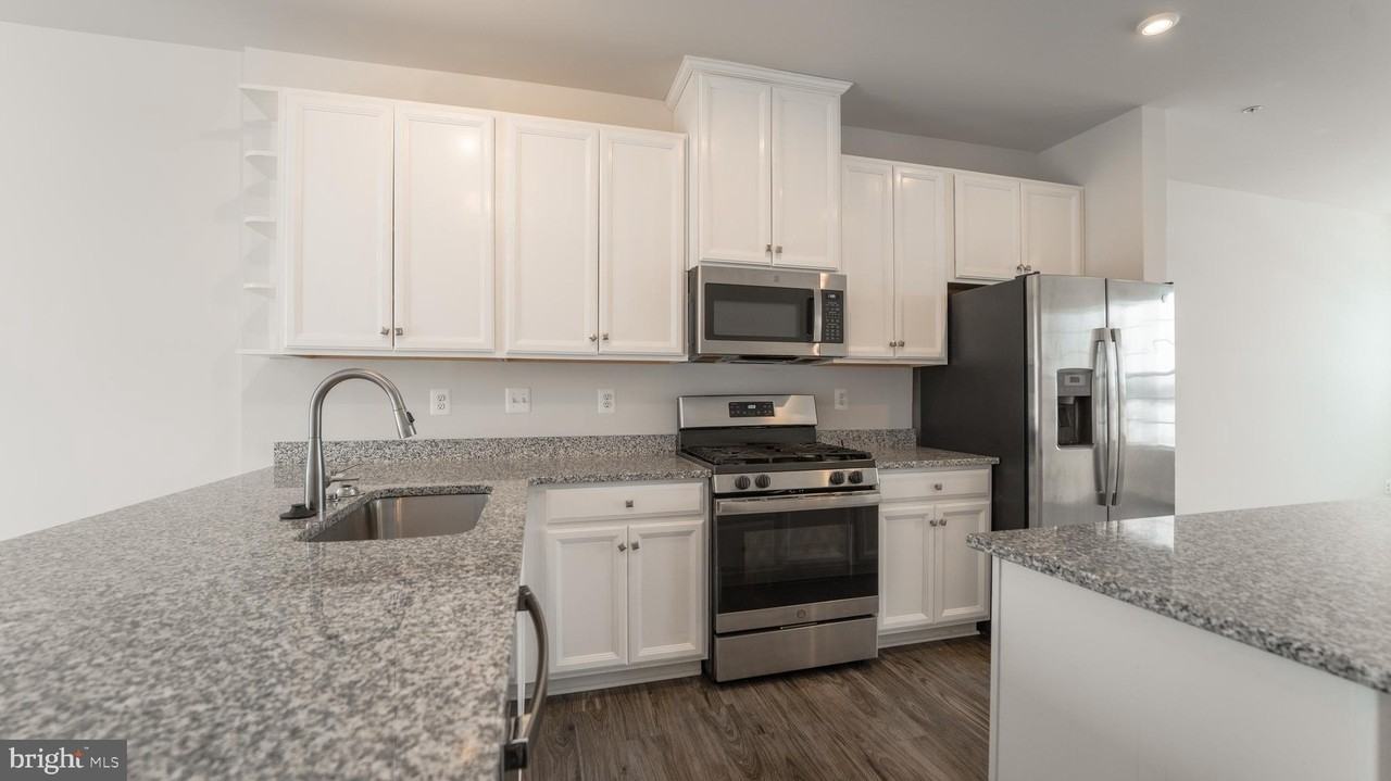 6404 Wild Plum Dr - Photo 6 of 20