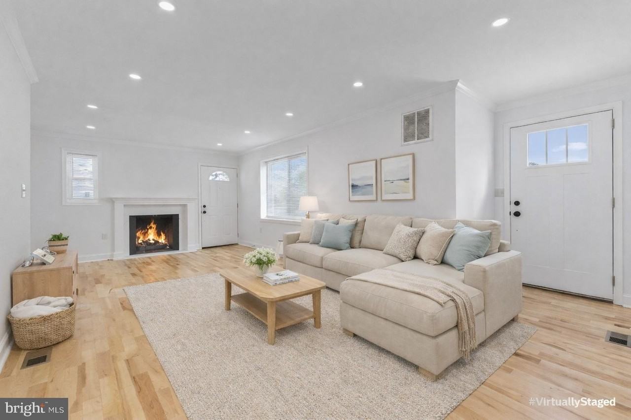 3213 Greencastle Rd - Photo 4 of 47