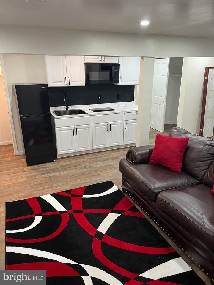 2021 Chadwick Ter - Photo 5 of 10