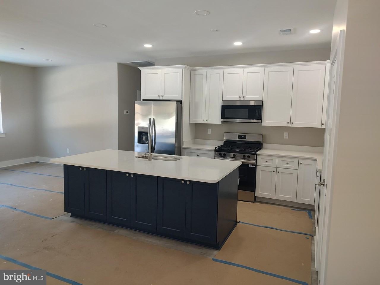 112 W Main St - Photo 2 of 7