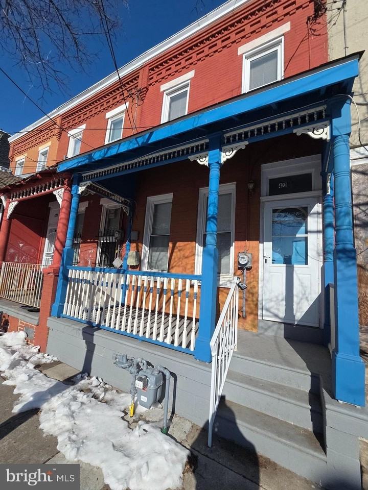 423 Trenton Ave - Photo 2 of 35