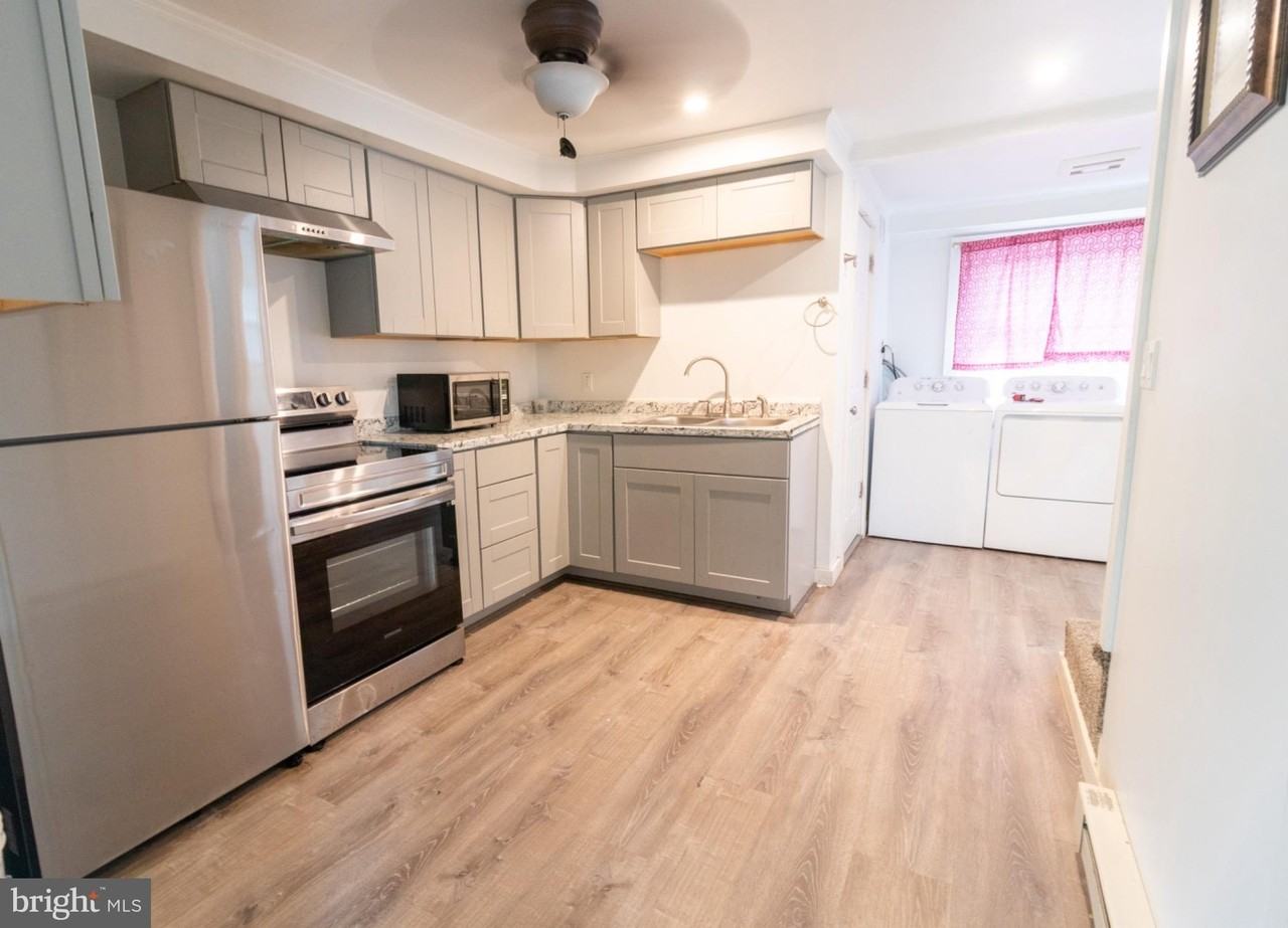 111 Jefferson Ave - Photo 3 of 6