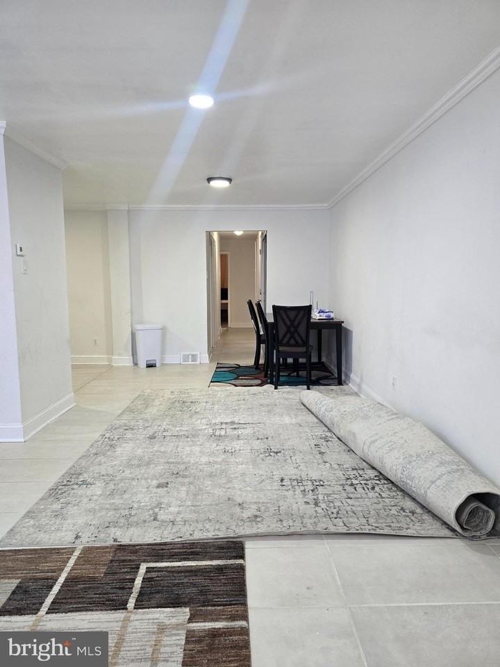 2118 Benson St - Photo 7 of 26