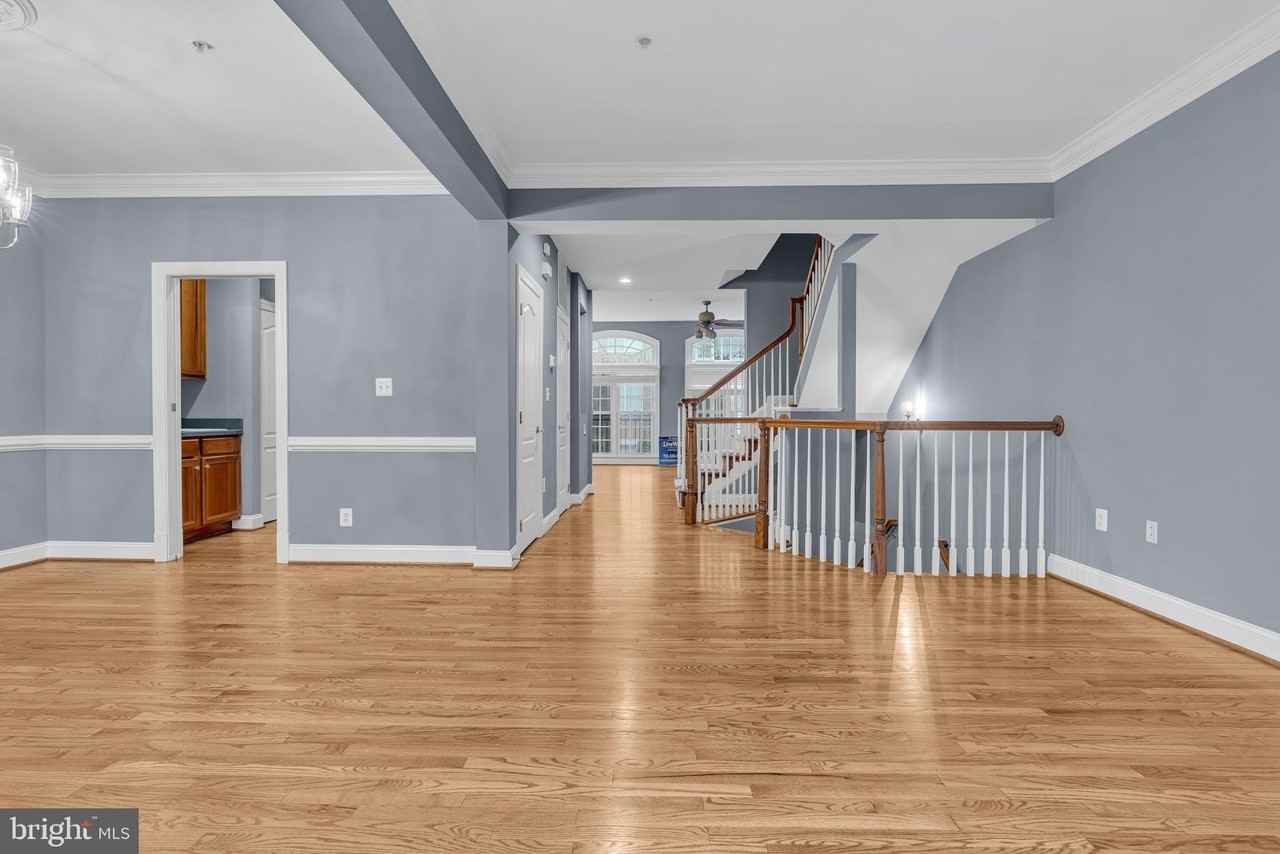 1631 Colonial Hills Dr - Photo 6 of 50