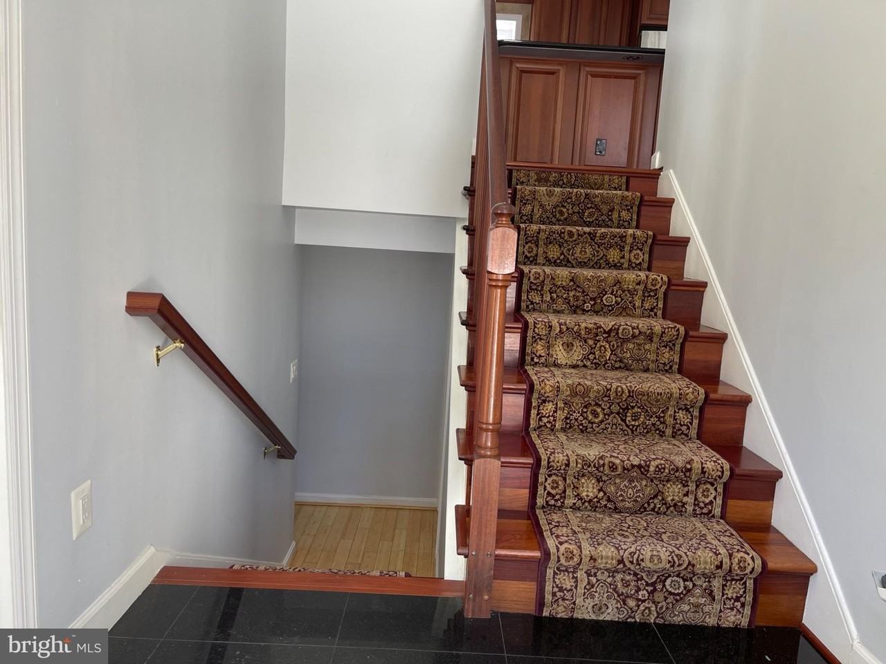 5300 Summit Dr - Photo 7 of 34