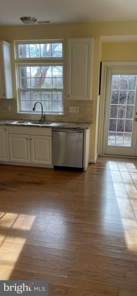 44253 Litchfield Ter - Photo 3 of 23