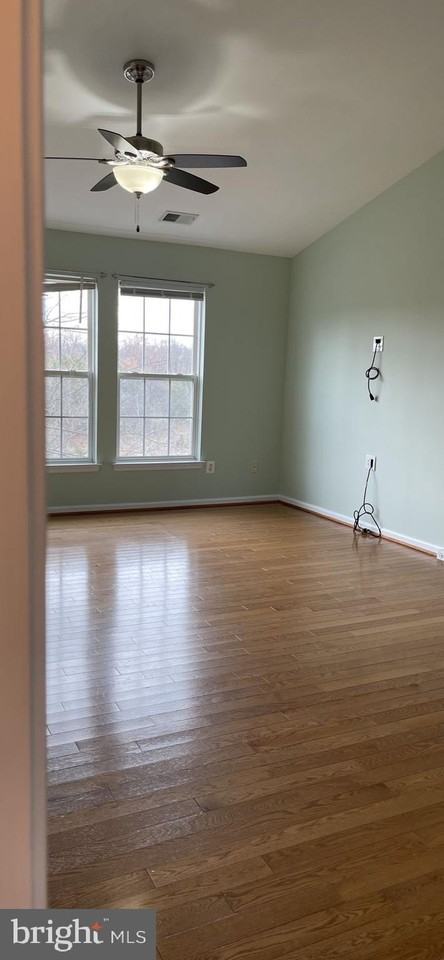 44253 Litchfield Ter - Photo 7 of 23