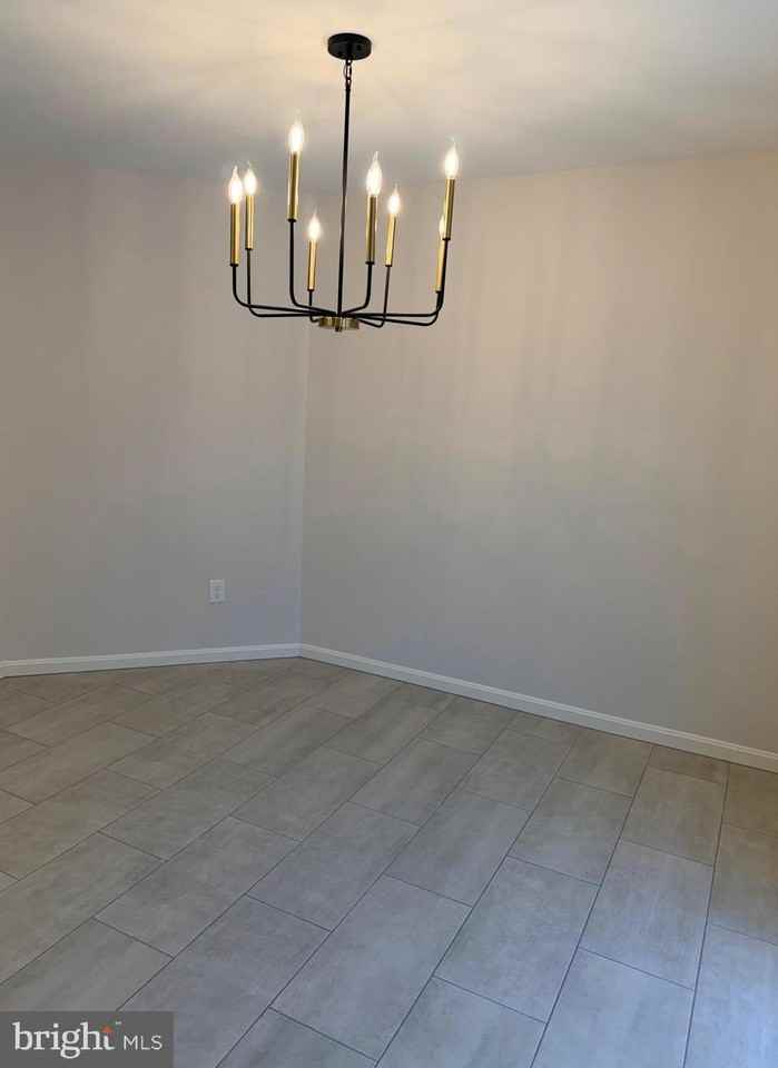 4210 Devonwood Way - Photo 5 of 13