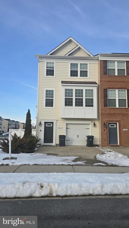 601 Birds Nest Way - Photo 2 of 28