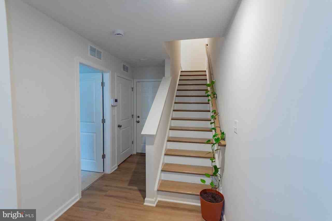 154 Coolidge Ave - Photo 2 of 42