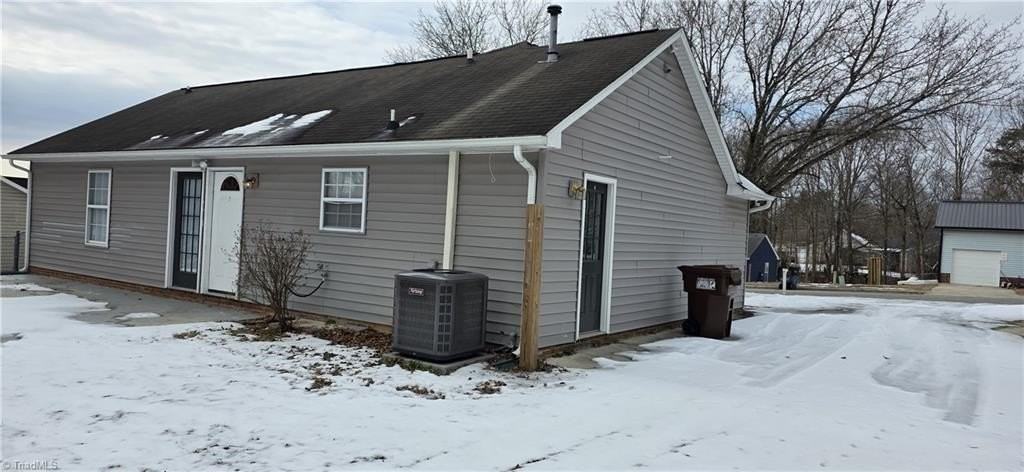 2714 Westgate Dr - Photo 5 of 36