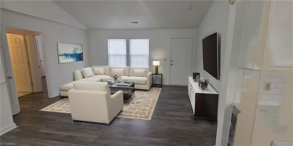 2714 Westgate Dr - Photo 6 of 36