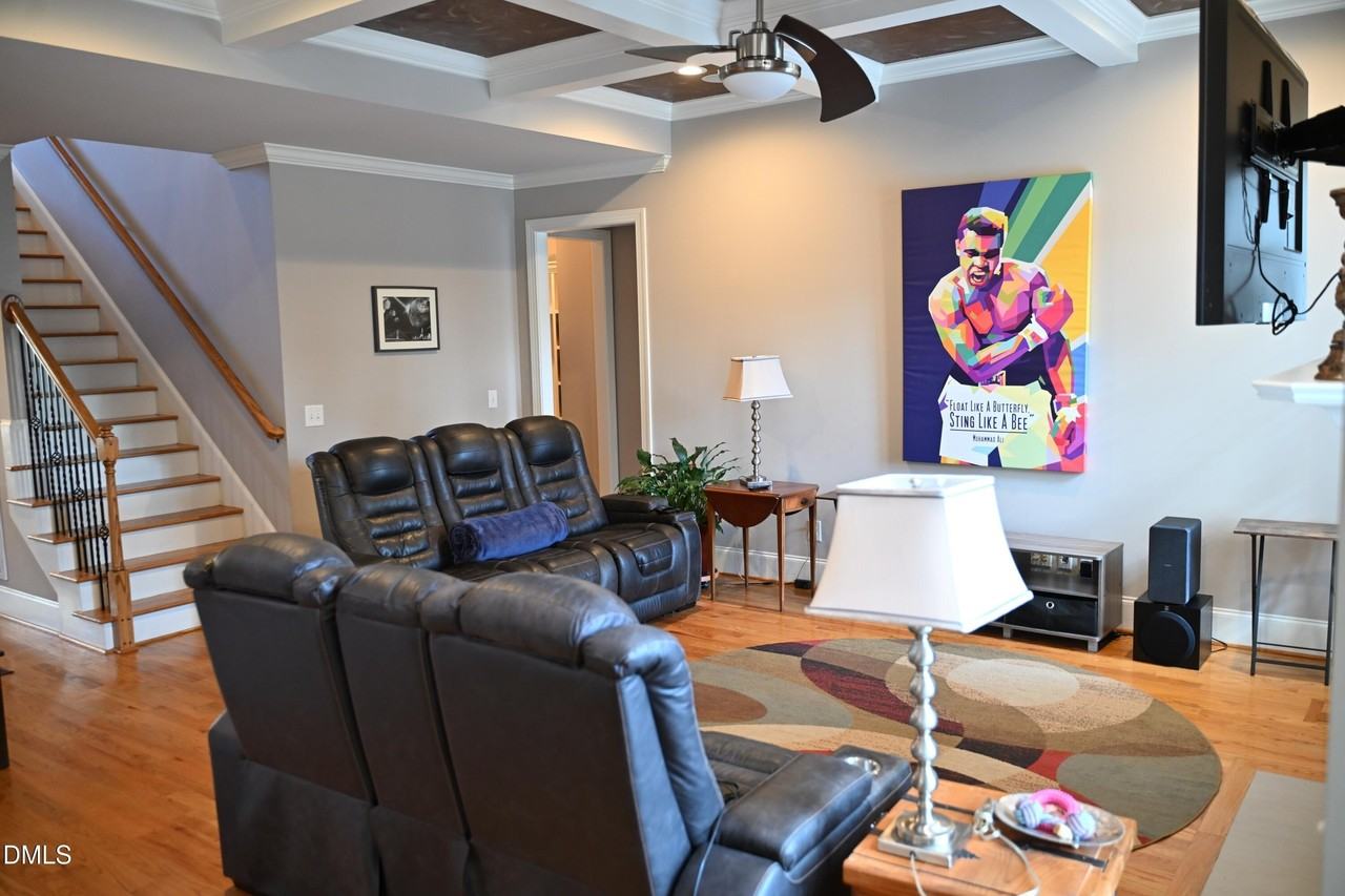 5604 Clearsprings Dr - Photo 5 of 39