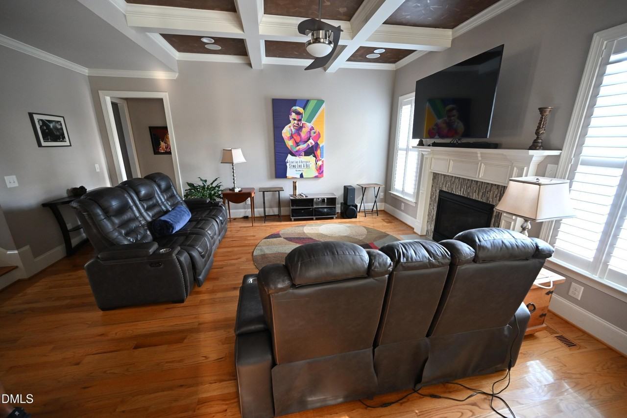 5604 Clearsprings Dr - Photo 7 of 39