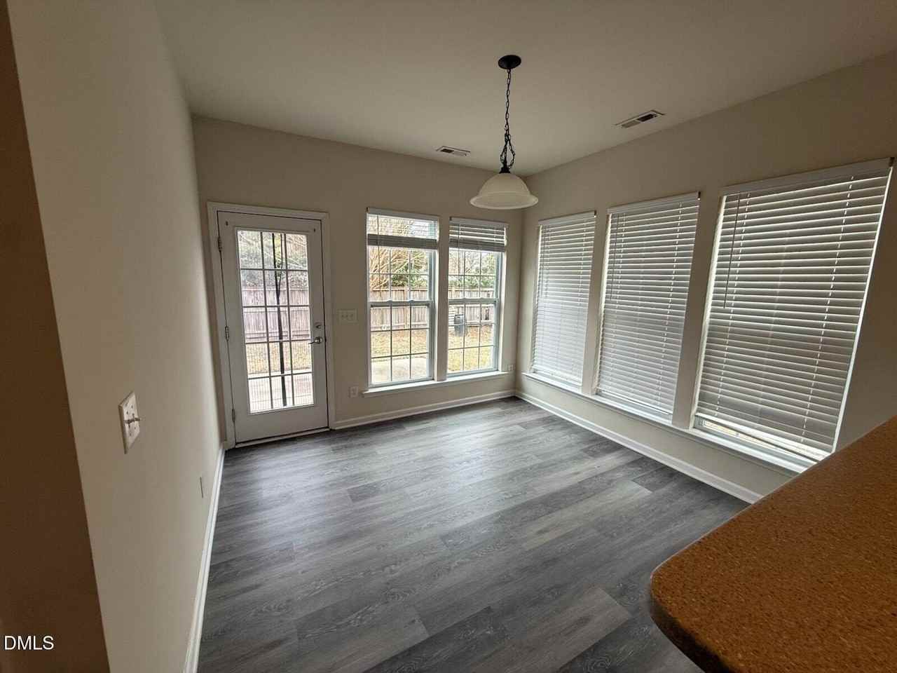 106 Marengo Dr - Photo 5 of 24