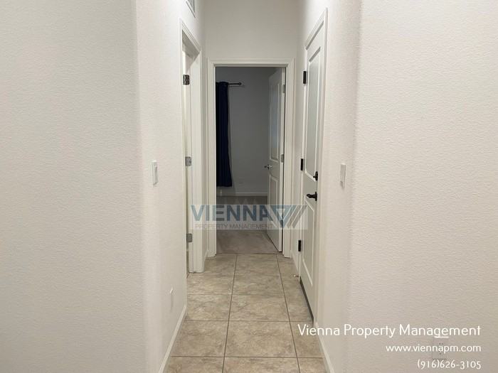 9184 Osterville Dr - Photo 4 of 31