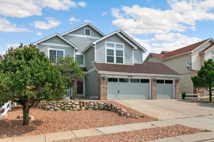 6766 Stockwell Dr - Photo 3 of 34