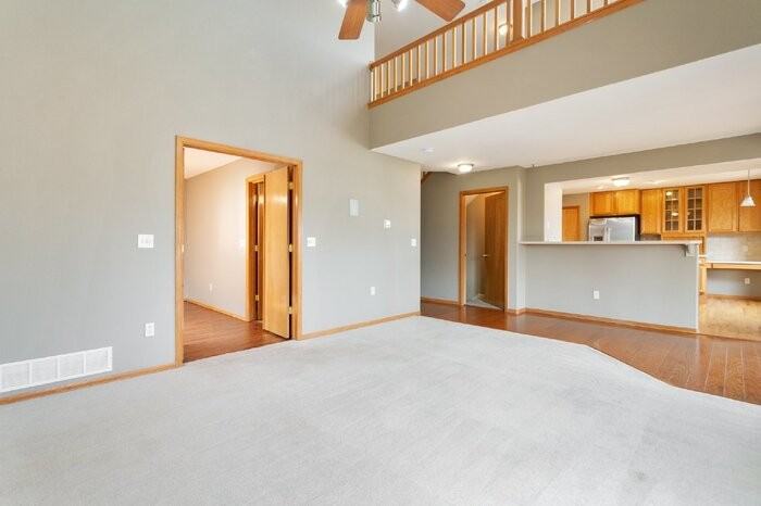 6766 Stockwell Dr - Photo 6 of 34