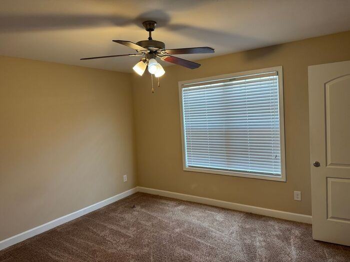 134 Brookwood Ave Ne - Photo 7 of 11