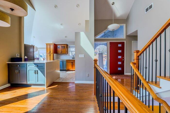 4518 Club House Dr - Photo 5 of 50