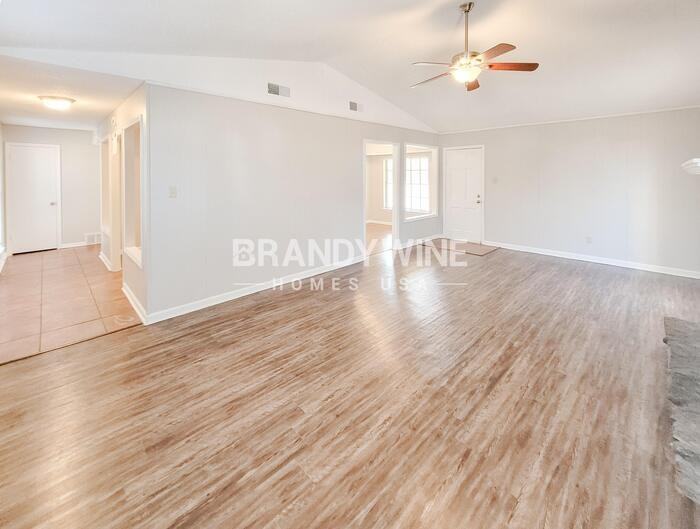 6395 Golden Park Dr - Photo 3 of 33