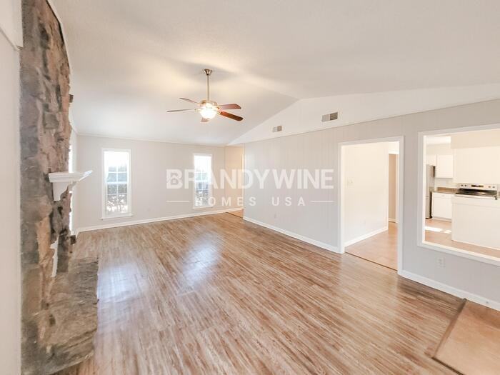 6395 Golden Park Dr - Photo 4 of 33