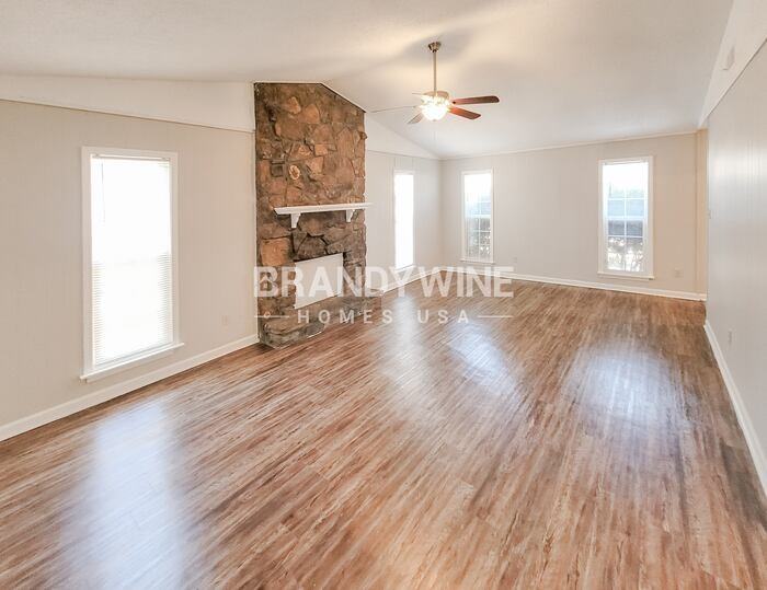 6395 Golden Park Dr - Photo 5 of 33