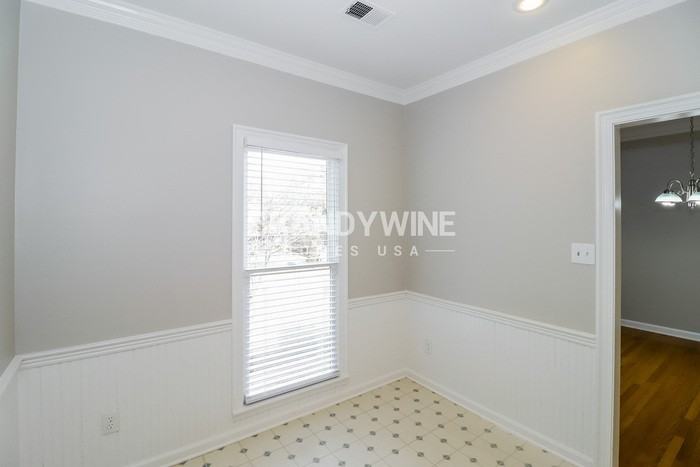 2795 Lanthorn Dr - Photo 7 of 18