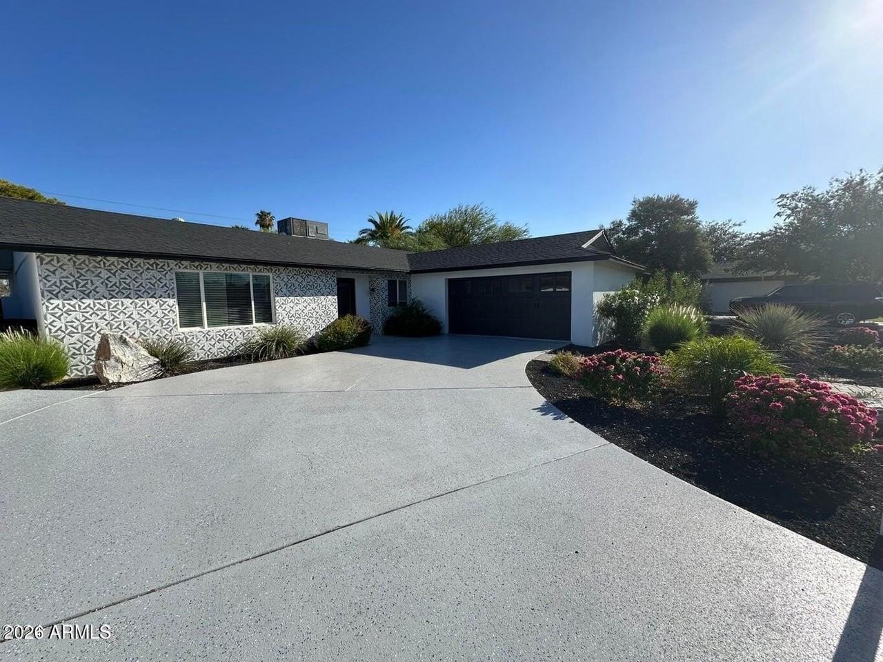 8444 E Bonita Dr - Photo 2 of 37