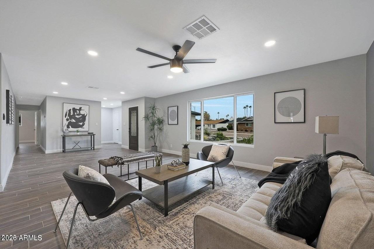 8444 E Bonita Dr - Photo 3 of 37