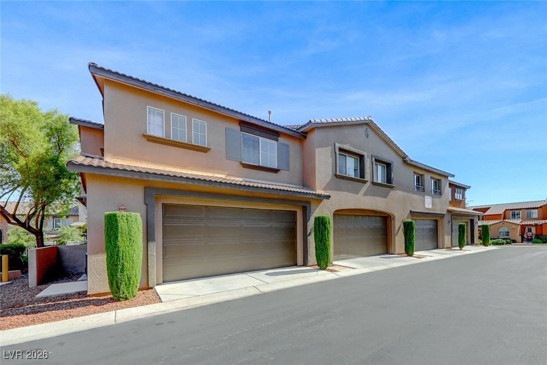 1571 Plaza Centre Dr #101 - Photo 3 of 22