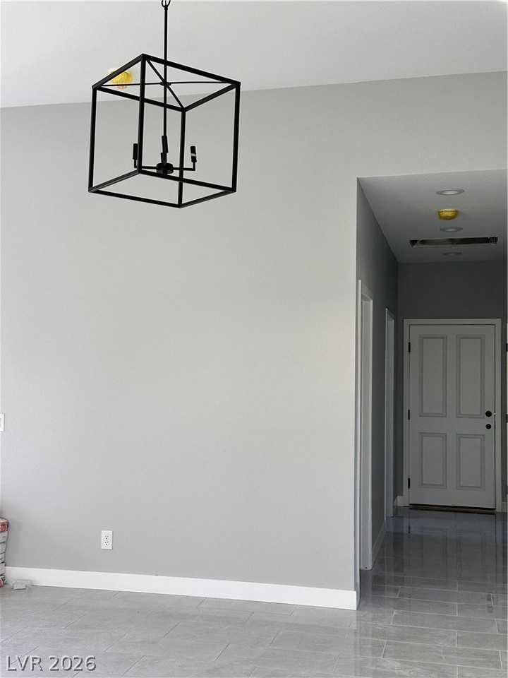 2560 Bonano Ct - Photo 5 of 11