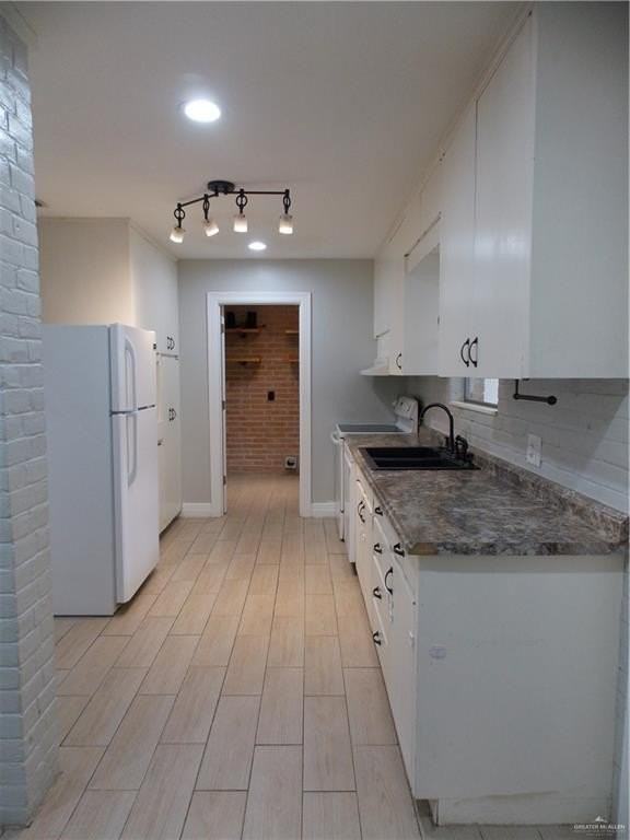 716 Daffodil Ave - Photo 5 of 15